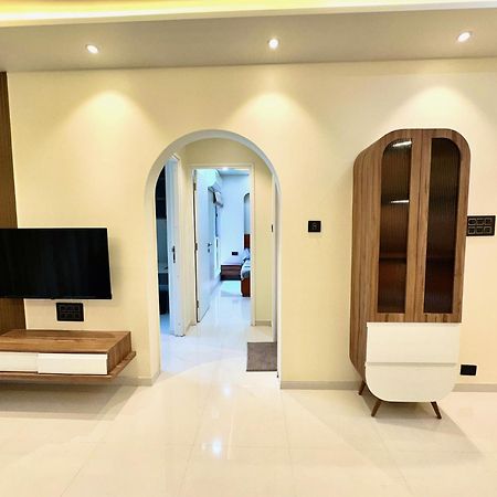 Peacock Palace 2Bhk Modern Ac Flat In Baner פונה מראה חיצוני תמונה