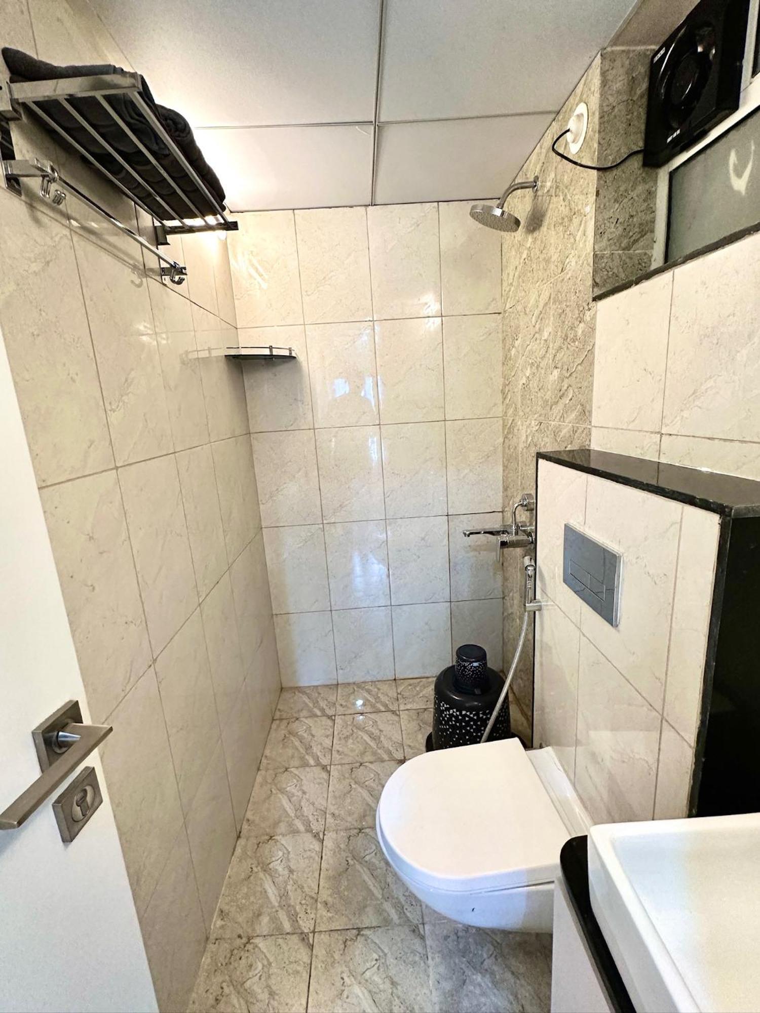 Peacock Palace 2Bhk Modern Ac Flat In Baner פונה מראה חיצוני תמונה